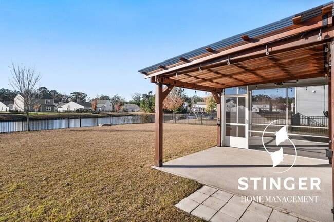 Building Photo - 71 Saluda Way