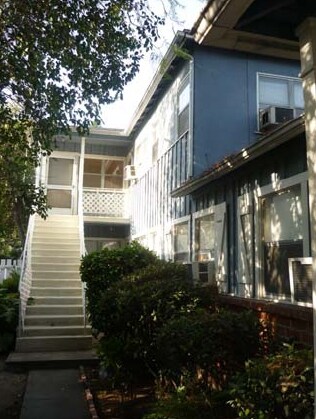 Building Photo - 13428 Burbank Blvd