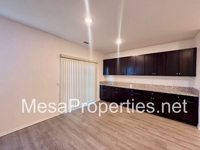 Building Photo - 11784 Ginger St