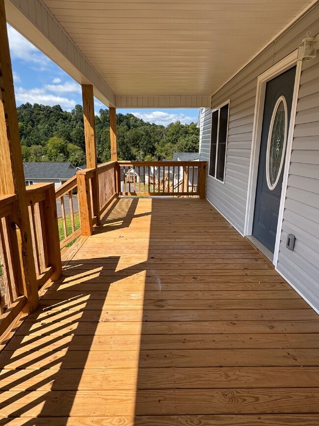 Building Photo - "Charming 3-Bedroom Home in Mars Hill with...