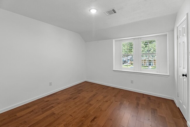 Building Photo - 8011 Liberty Elm Ct
