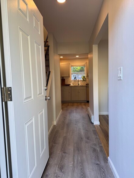 Entryway - 2 Walnut St