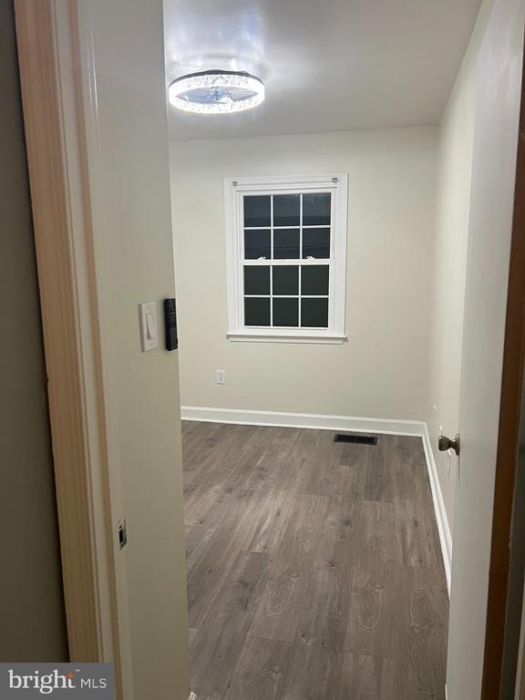 Building Photo - 2021 Chadwick Terrace