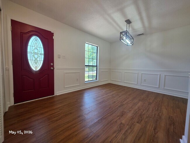 Building Photo - 127 Stockbridge Dr