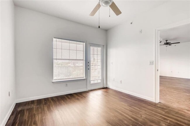 Building Photo - 2320 Gracy Farms Ln