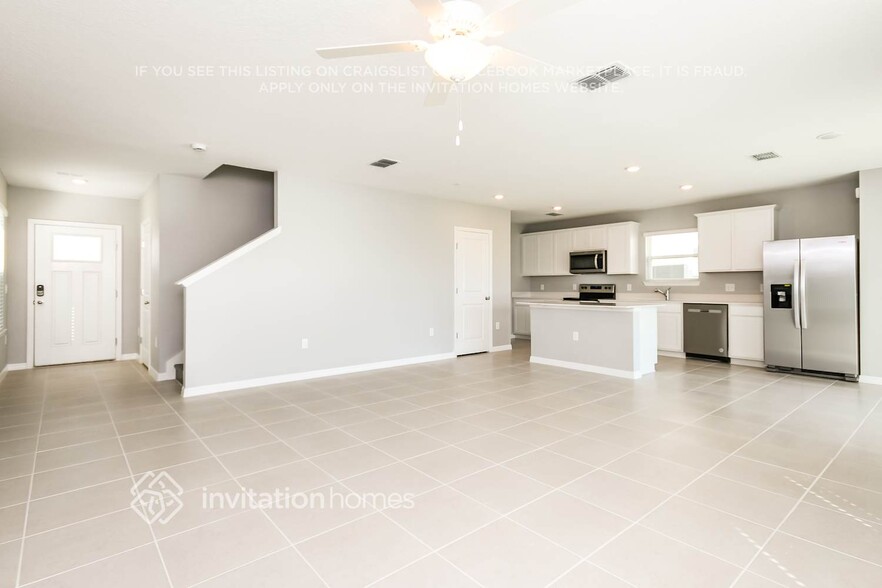 Building Photo - 225 Woodsage Pl