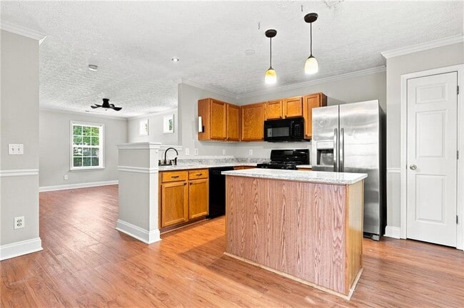 Building Photo - 225 Osmanthus Way