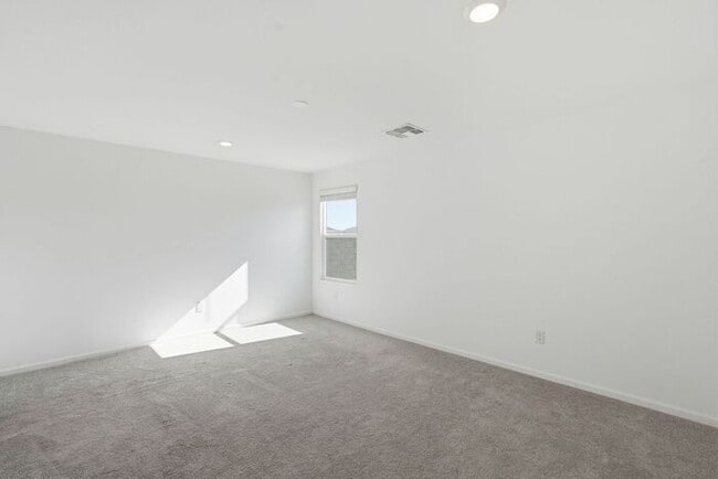 Building Photo - 8394 S Clara Roberts Wy