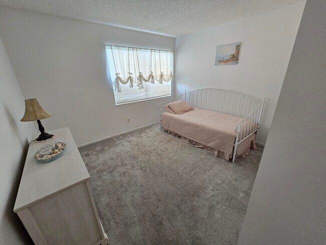 Building Photo - 1935 Cobia Dr