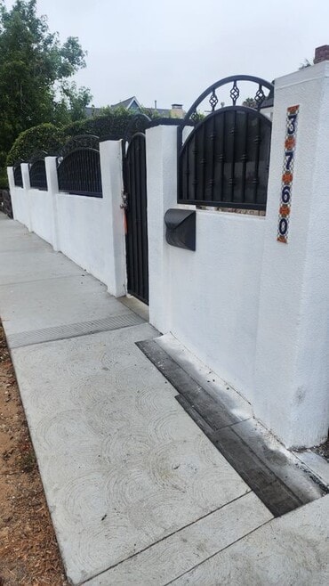 Building Photo - 3760 Military Ave