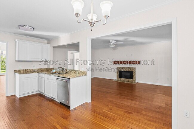 Building Photo - 1202 Belhaven Rd
