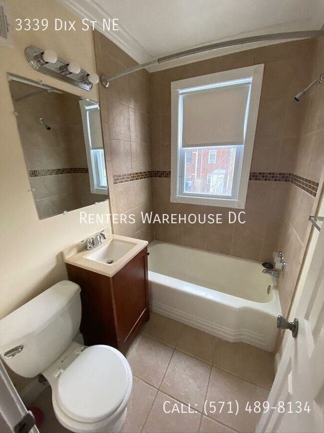 Building Photo - 3339 Dix St NE