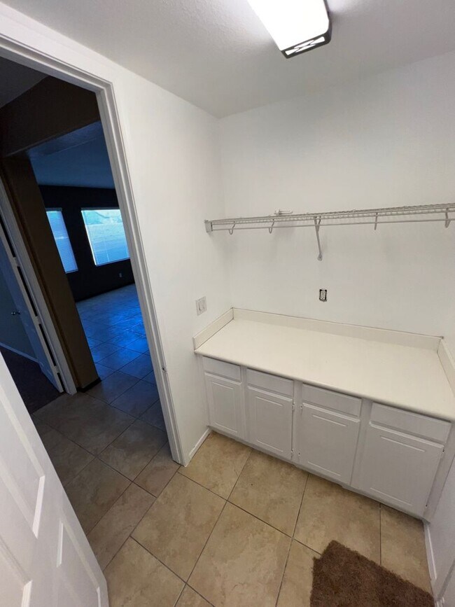Building Photo - Massive 5BR/4BA Luxury Home in Adelanto — ...