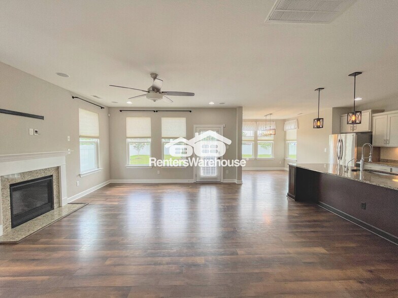 Building Photo - 1421 Thrasher Lndg