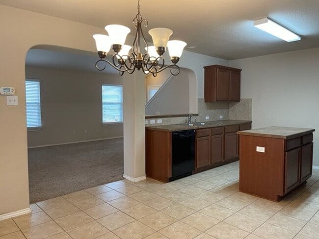 Building Photo - Lovely Home in Cedar Park Town Center