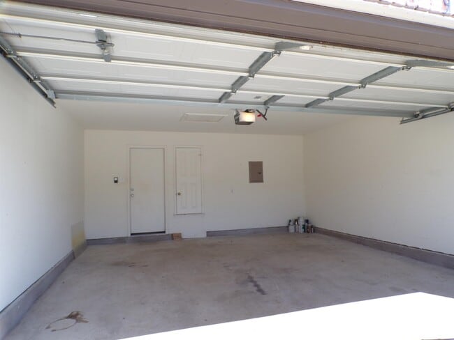 Building Photo - 95 E Wildflower Blvd