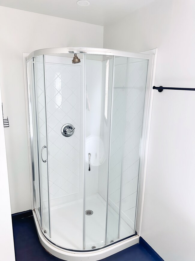 Building Photo - 115 Burben Way