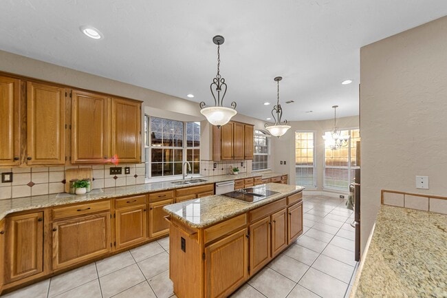 Building Photo - 7705 Case Dr