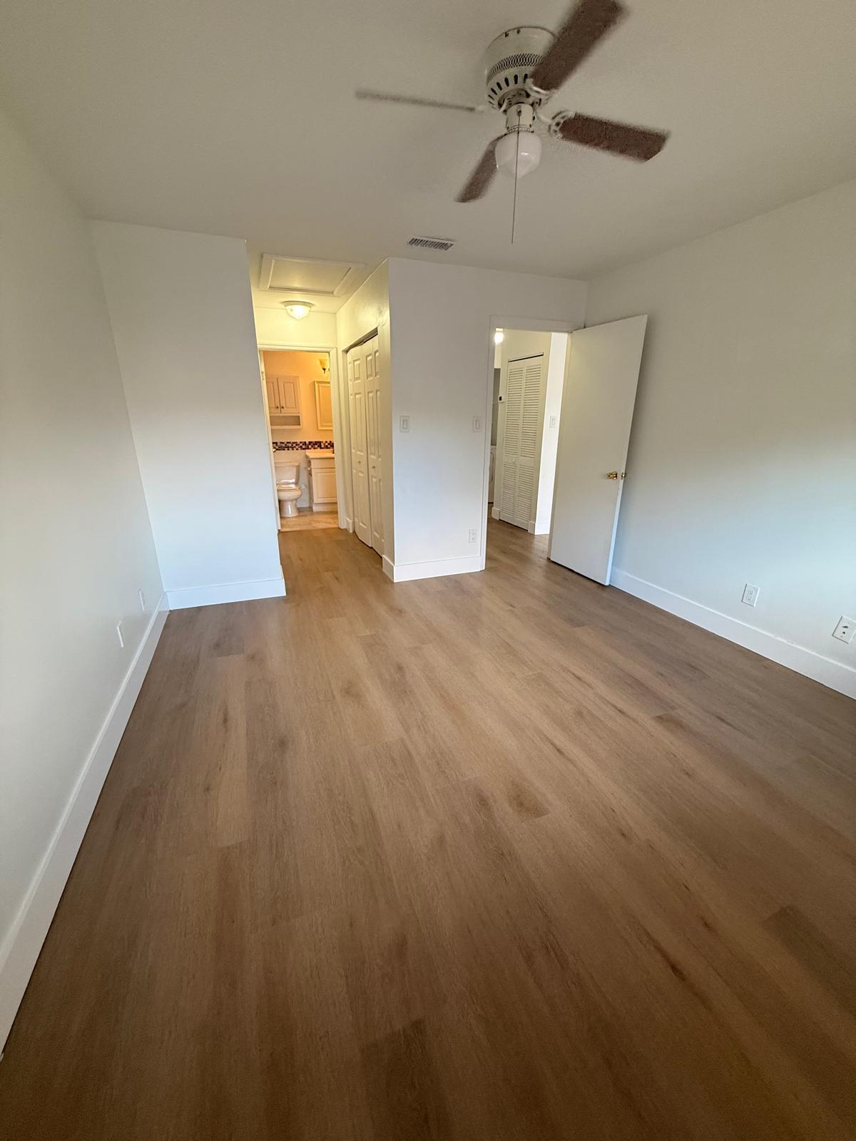 Building Photo - 10420 SW 158th Ct