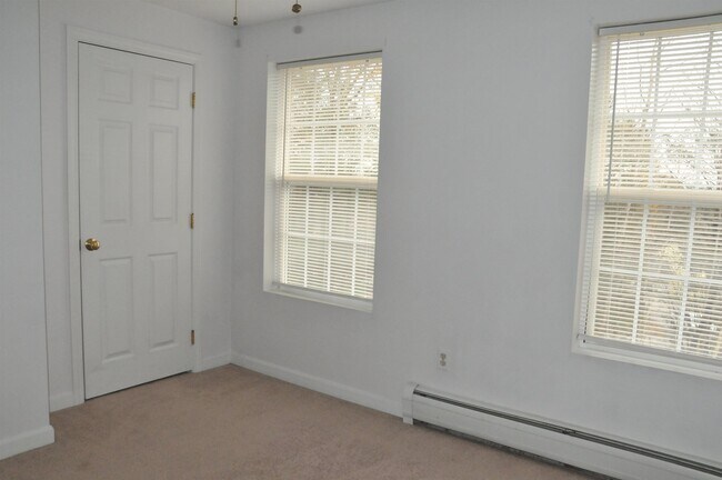 Building Photo - 147 High Rock Rd