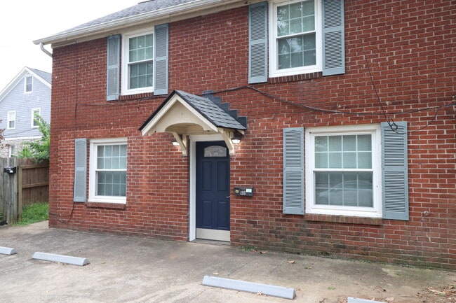 Building Photo - 110 Bowmar St