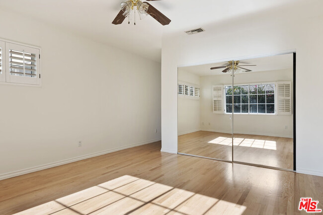 Building Photo - 13958 Peach Grove St