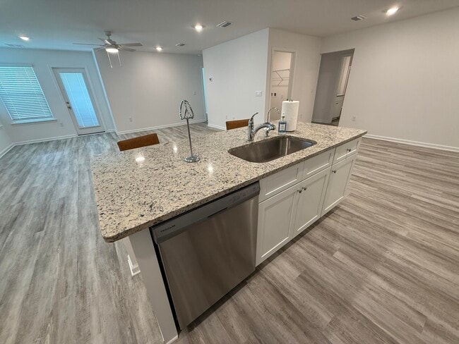 Building Photo - 225 Gray Owl Dr