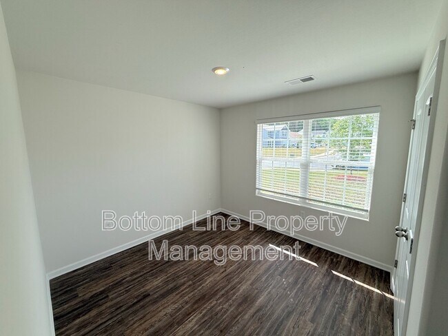 Building Photo - 397 Aubrey Wds Dr