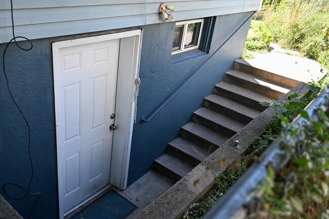 Building Photo - 339 W 100 N