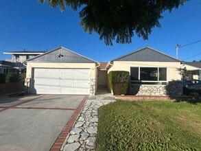Building Photo - Large North Torrance House. Torrance Schools, Huge yard, 2 car garage hookups **OPEN HOUSE EVERY ...