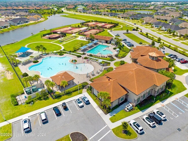 Building Photo - 8483 Loren Cove Dr