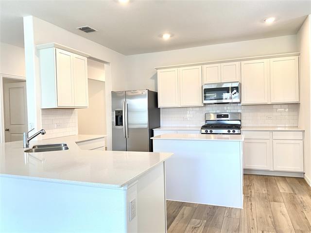 Building Photo - 815 Blackhawk Dr