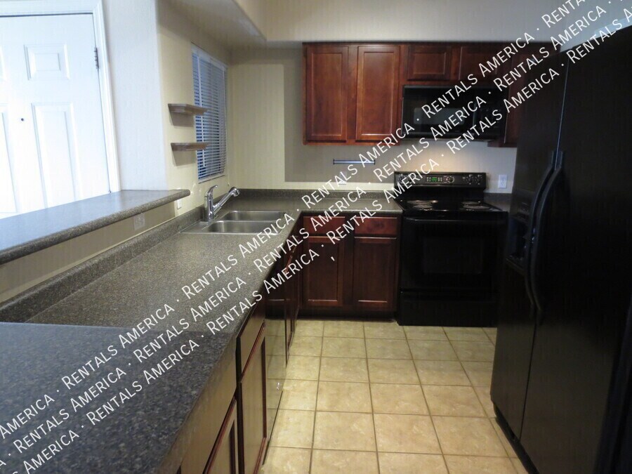 Building Photo - 15095 N Thompson Peak Pkwy