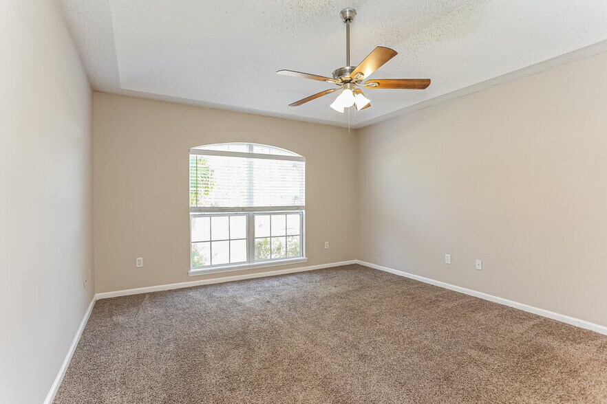 Building Photo - 1608 Guardian Dr