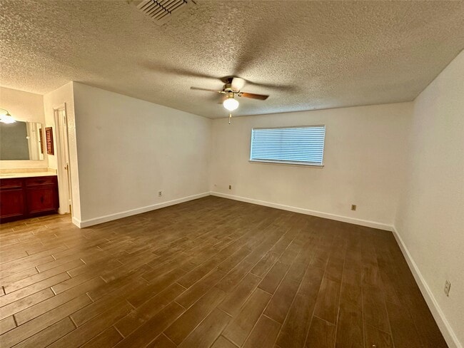 Building Photo - 16218 Cavendish Dr