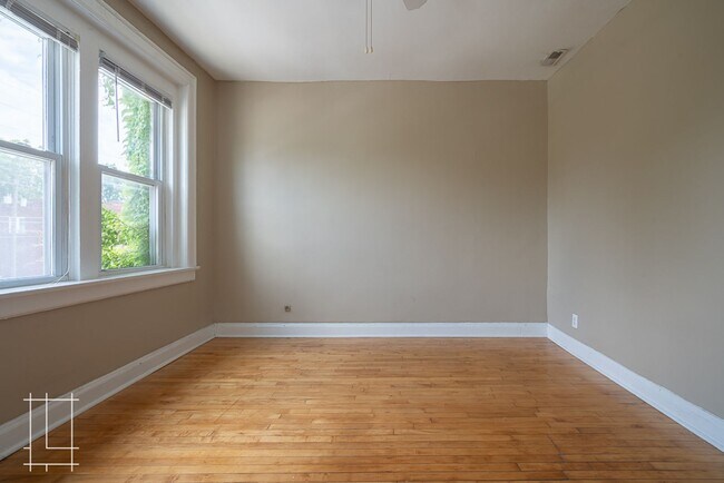 Building Photo - 2487-2491 Summit St.