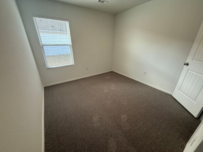 Building Photo - 200 Sarah Alyse Ln