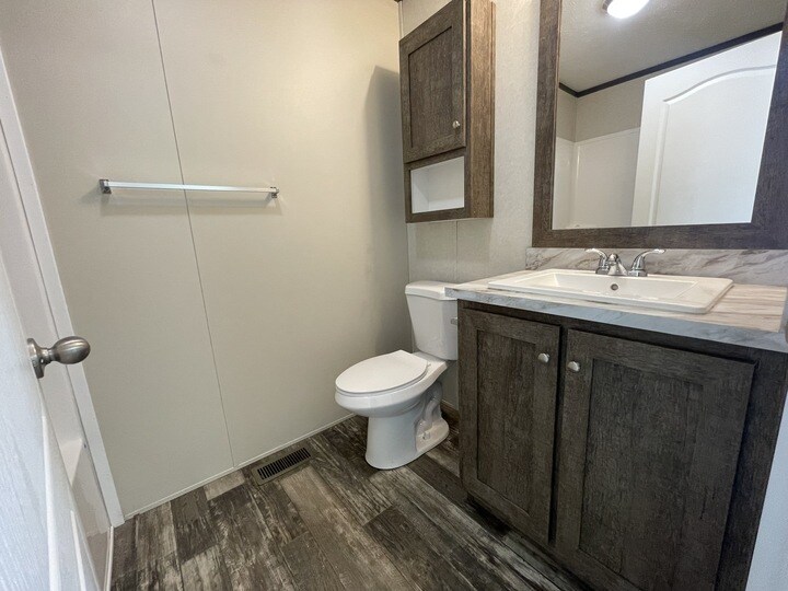 Building Photo - 16220 Frontenac Ave