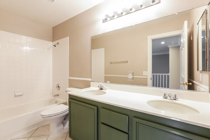 Building Photo - 6558 Candy Apple Cir
