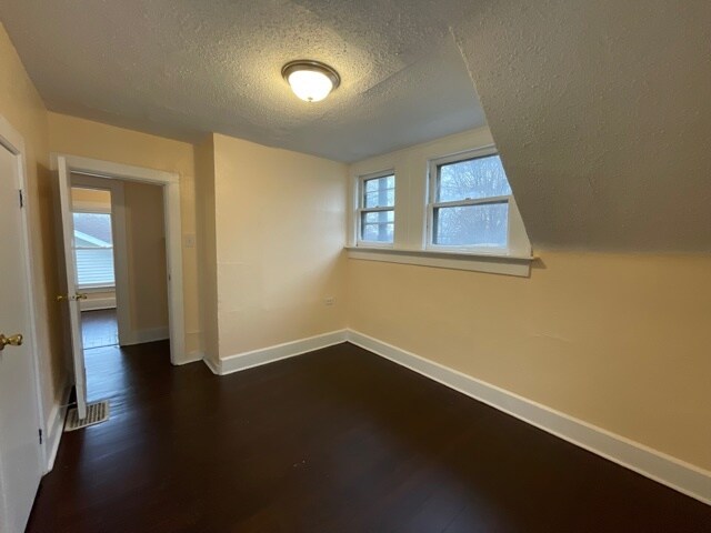 Building Photo - 1131 E Bowman St