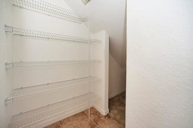 Building Photo - 4859 Chastain Dr