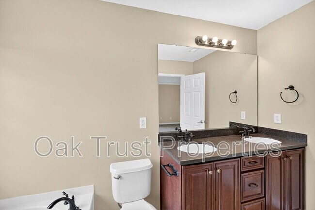 Building Photo - 7018 Bellflower Ln