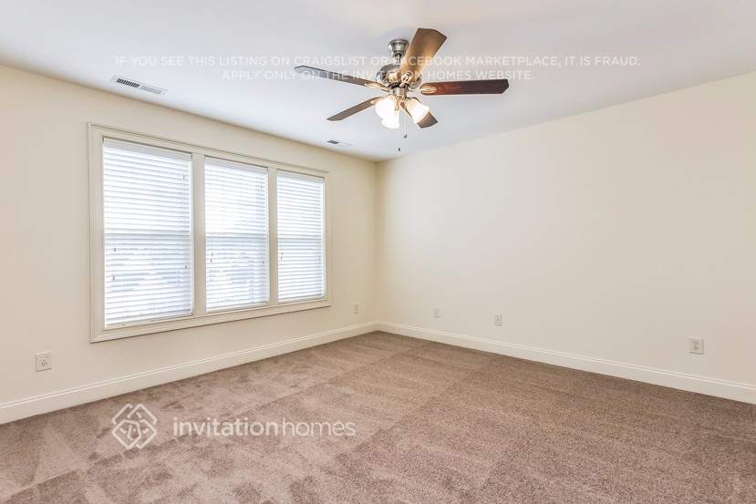 Building Photo - 513 Skygrove Dr