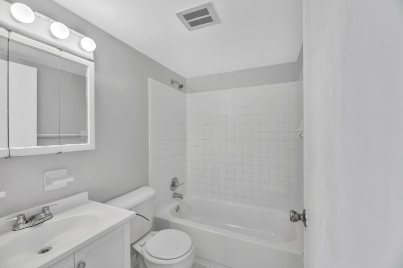 Building Photo - 930 Snider Rd