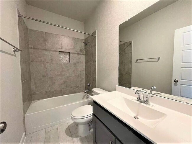 Building Photo - 604 Bridle Creek Dr