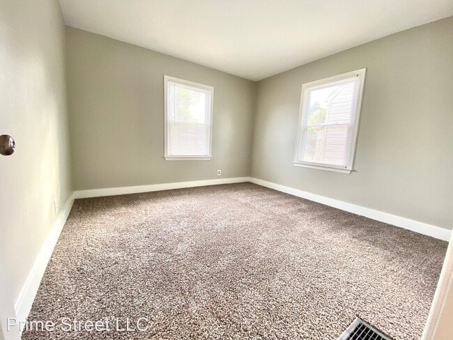 Building Photo - 3 br, 1 bath House - 2168 W Bataan Dr