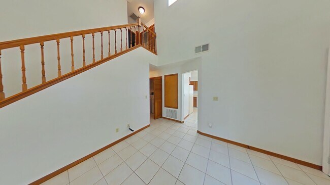 Building Photo - Corner Lot Townhome For Rent in The Willows, a peaceful 55+ community in the heart of Clermont!