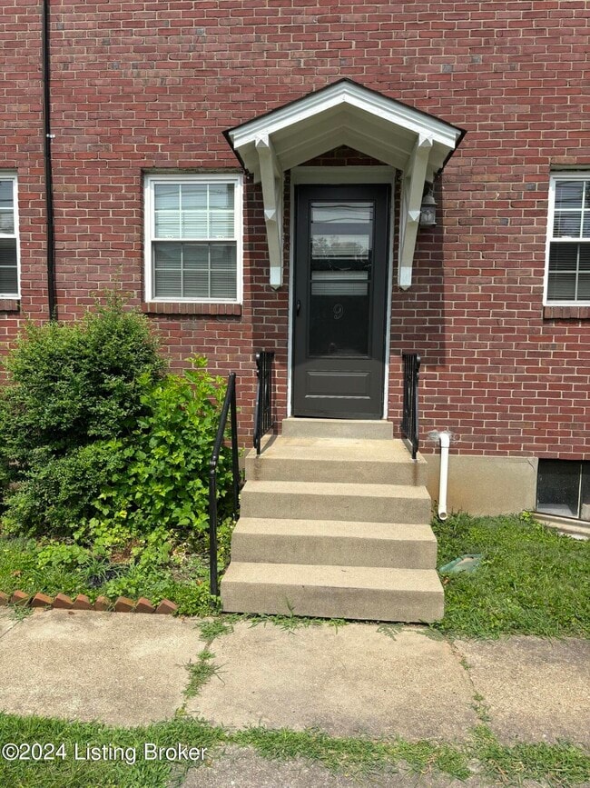 Building Photo - 3802 Nanz Ave