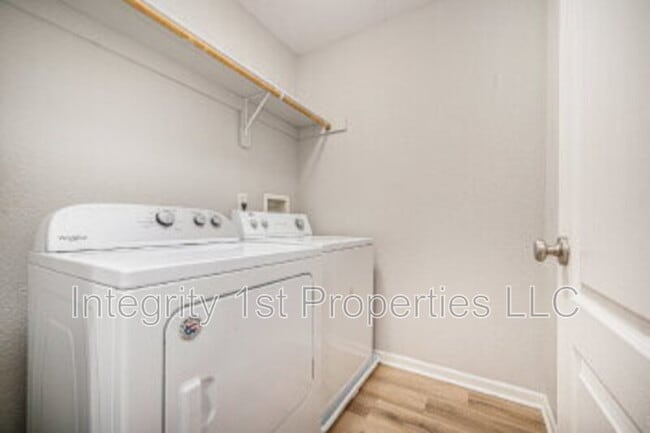 Building Photo - 5926 NW 90th Terrace
