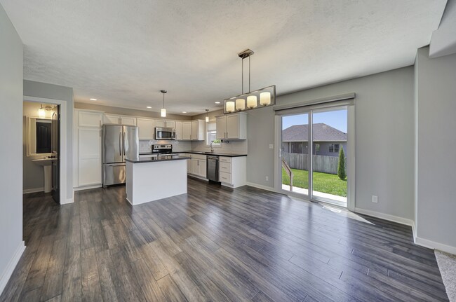 Building Photo - 7339 Yankee Woods Dr